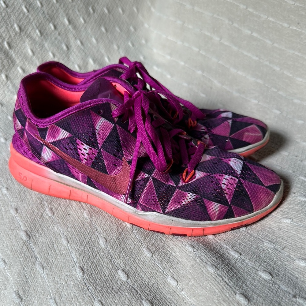 Nike Pink and Purple Athletic Shoes Lightweight Performance